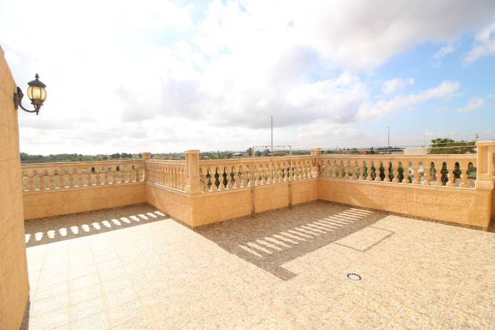 6 slaapkamer Villa te koop in Catral met zwembad garage - € 430.000 (Ref: 5652712)