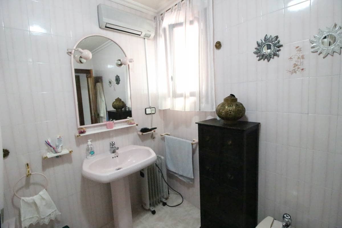 3 makuuhuone Huoneisto myytävänä paikassa Dolores - 139 900 € (Ref: 5731253)