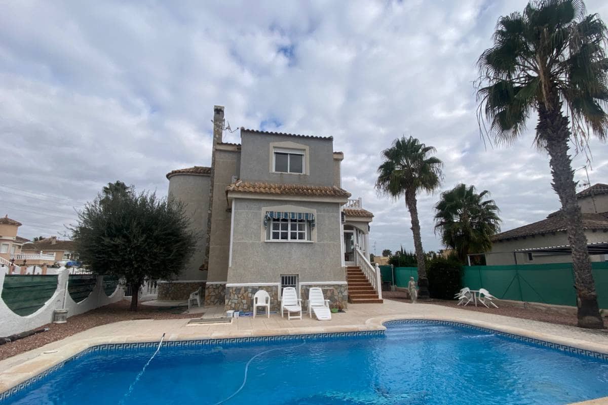 3 bedroom Villa for sale in Orihuela with pool - € 350,000 (Ref: 6676929)