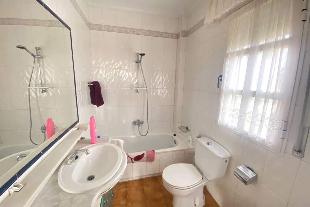 3 bedroom Villa for sale in Orihuela with pool - € 350,000 (Ref: 6676929)