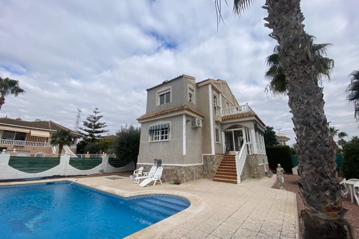 3 bedroom Villa for sale in Orihuela with pool - € 350,000 (Ref: 6676929)