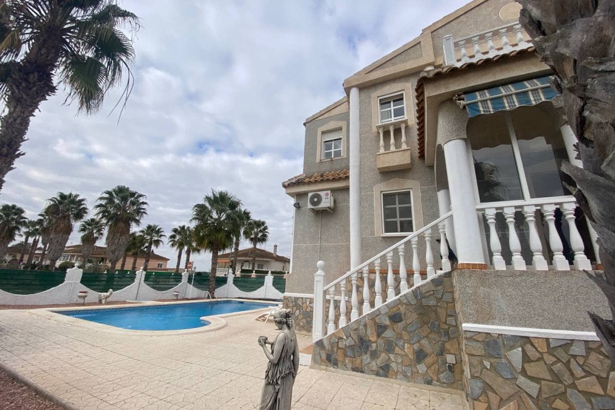 3 bedroom Villa for sale in Orihuela with pool - € 350,000 (Ref: 6676929)