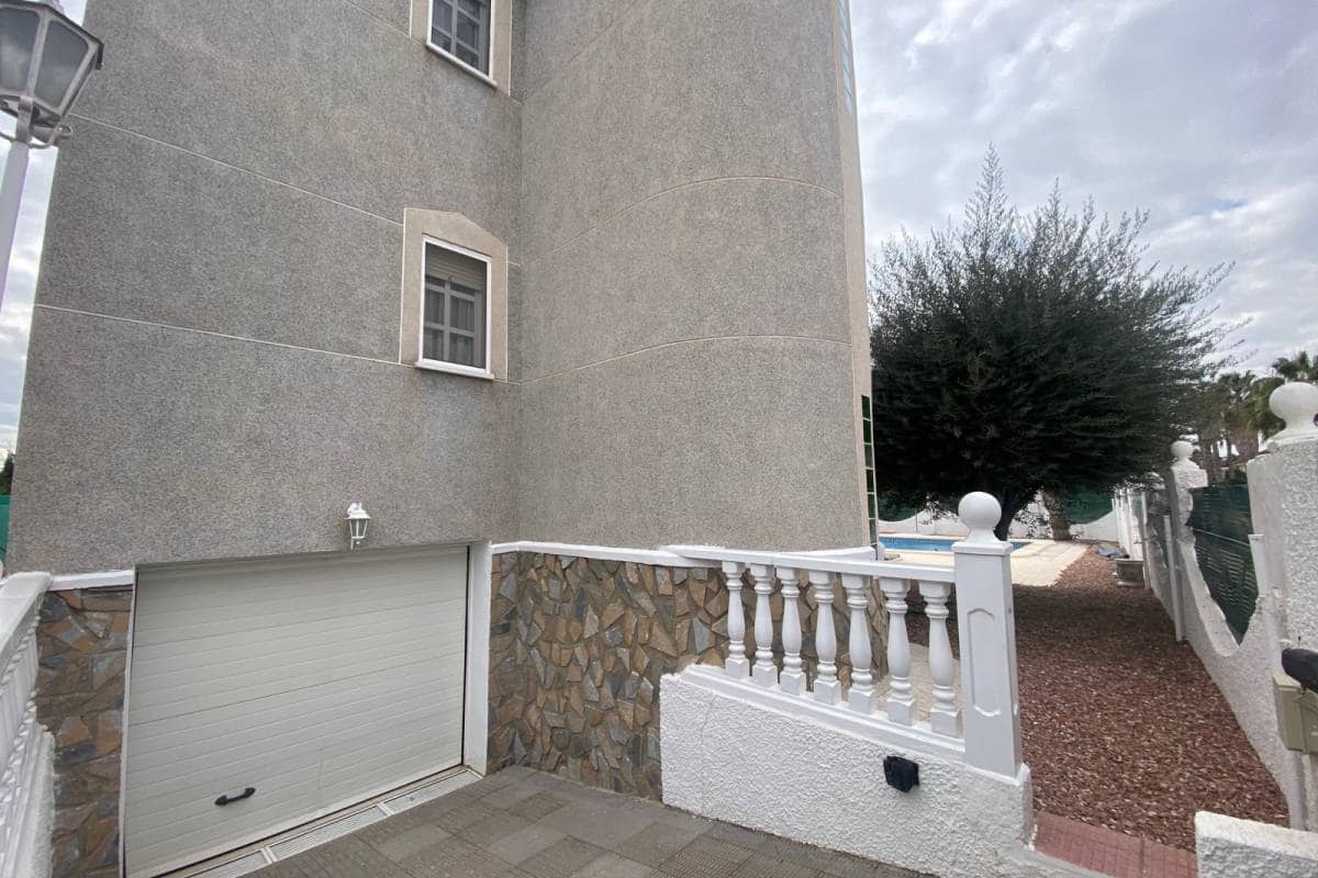 3 bedroom Villa for sale in Orihuela with pool - € 350,000 (Ref: 6676929)