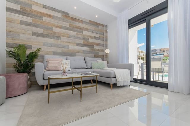 3 slaapkamer Villa te koop in Vistabella, Orihuela met zwembad - € 329.000 (Ref: 7435837)