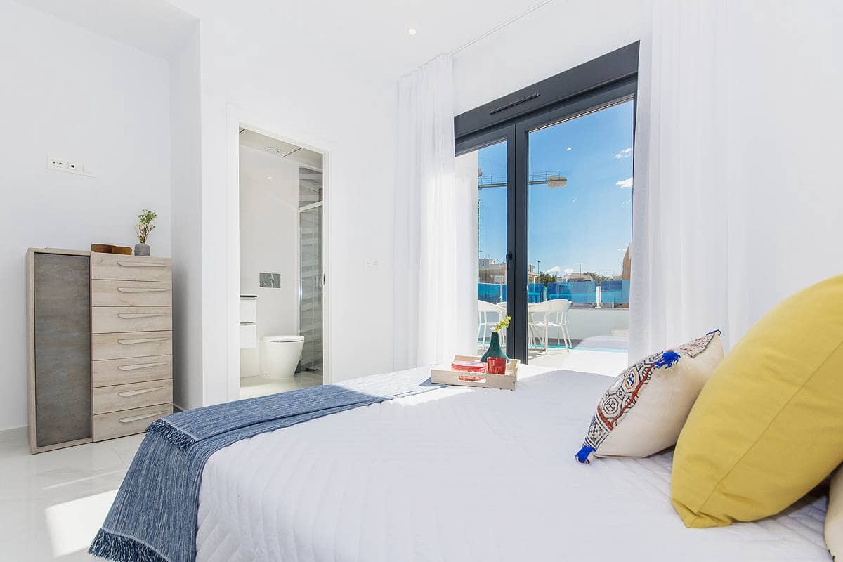 3 slaapkamer Villa te koop in Vistabella met zwembad - € 329.000 (Ref: 7435837)