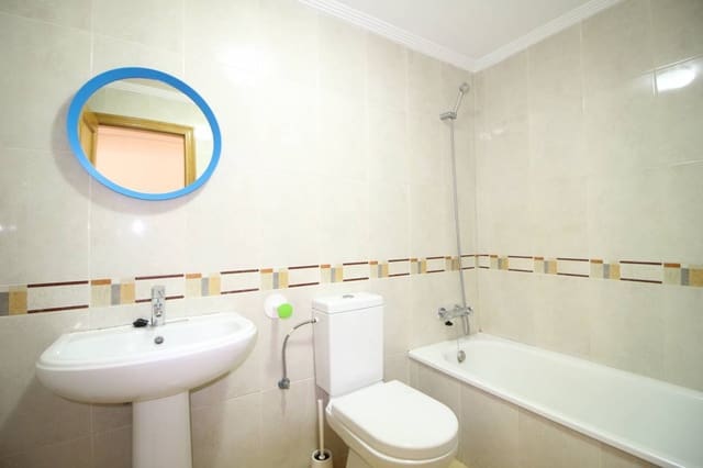 Appartement de 2 chambres à louer à Dolores avec piscine garage - 550 € (Ref: 7653267)