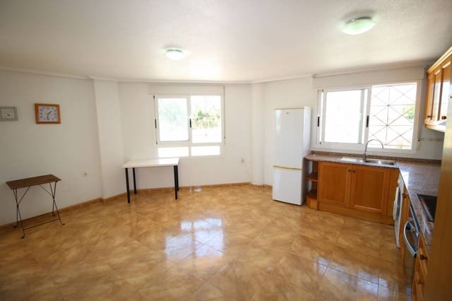 Appartement de 2 chambres à louer à Dolores avec piscine garage - 550 € (Ref: 7653267)