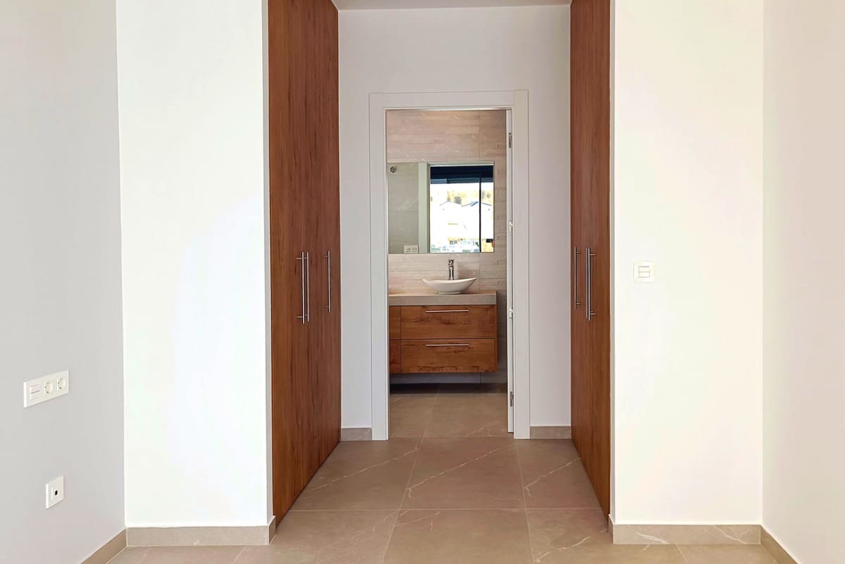 3 slaapkamer Villa te koop in Ciudad Quesada met zwembad - € 804.900 (Ref: 7686037)