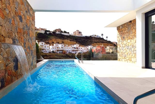 3 slaapkamer Villa te koop in Ciudad Quesada, Rojales met zwembad - € 804.900 (Ref: 7686037)