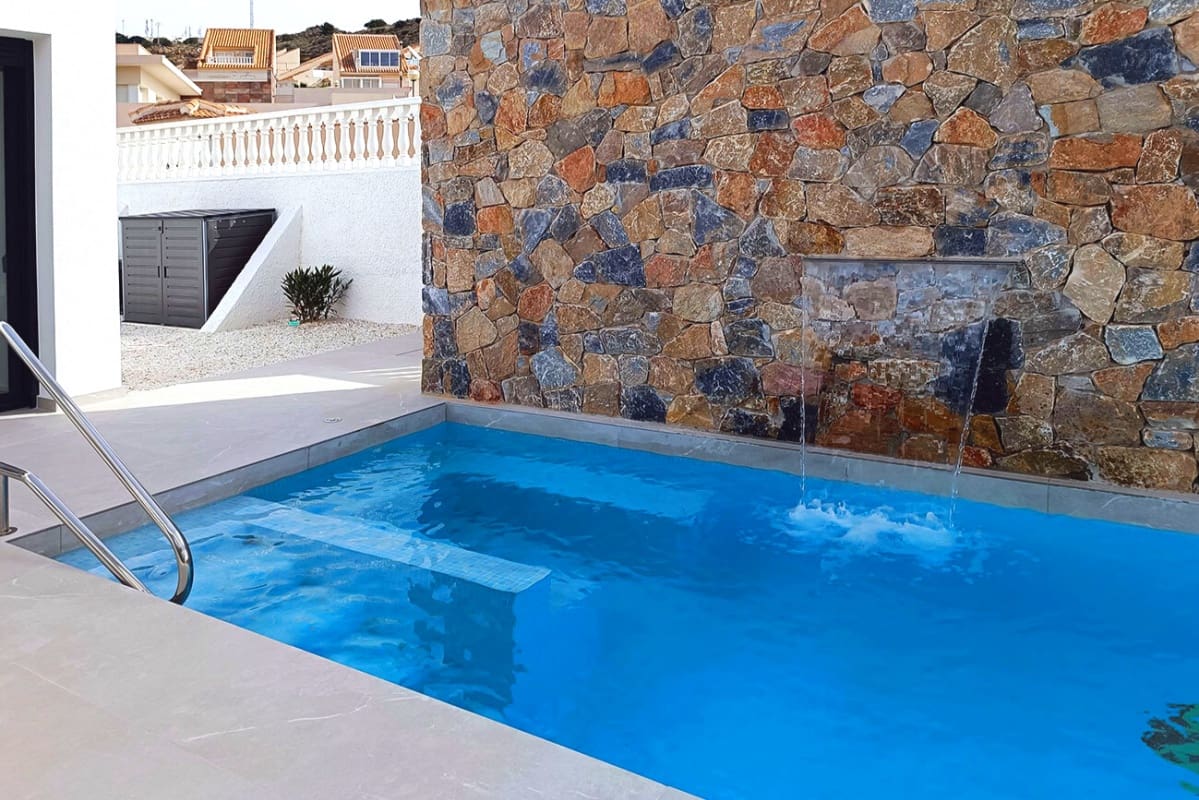 3 slaapkamer Villa te koop in Ciudad Quesada met zwembad - € 804.900 (Ref: 7686037)