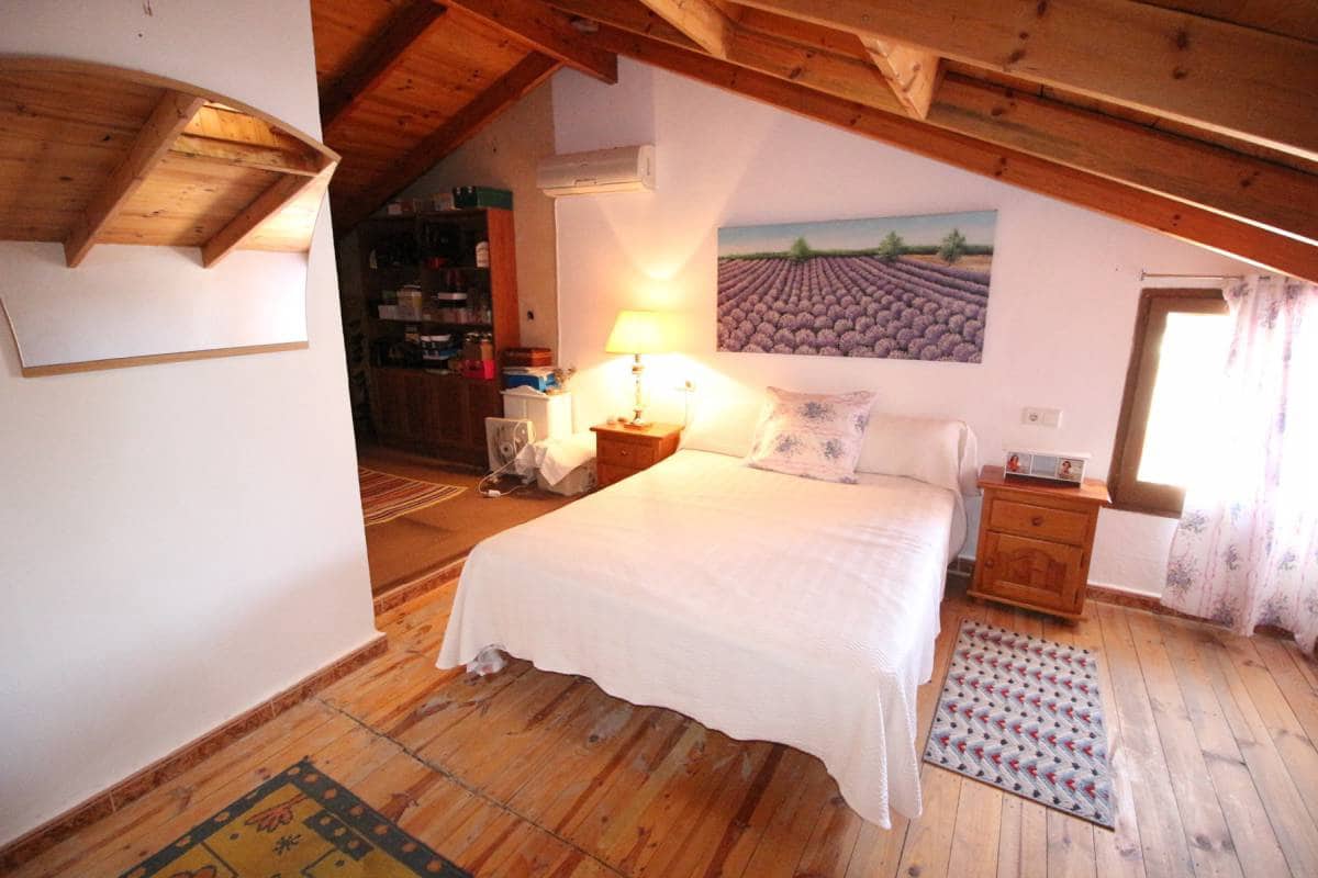 3 bedroom Villa for sale in Dolores with pool - € 215,000 (Ref: 7850672)