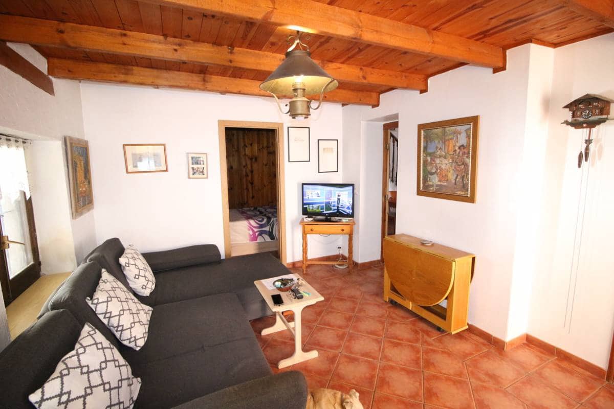 3 bedroom Villa for sale in Dolores with pool - € 215,000 (Ref: 7850672)