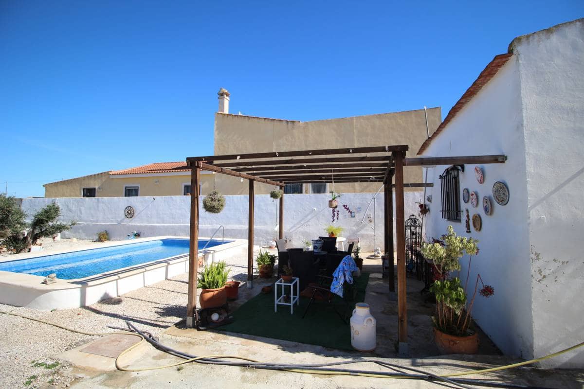3 bedroom Villa for sale in Dolores with pool - € 215,000 (Ref: 7850672)