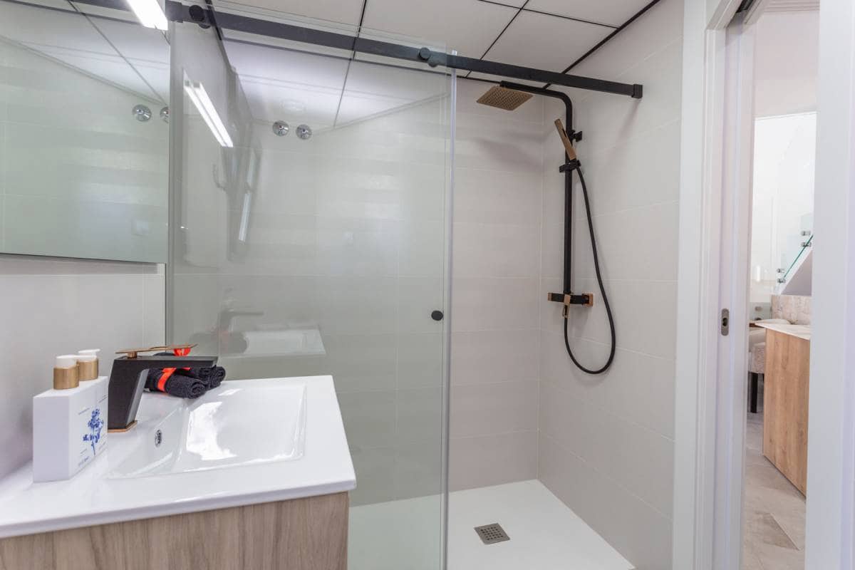 3 bedroom Villa for sale in Torrevieja with pool - € 660,000 (Ref: 7902588)