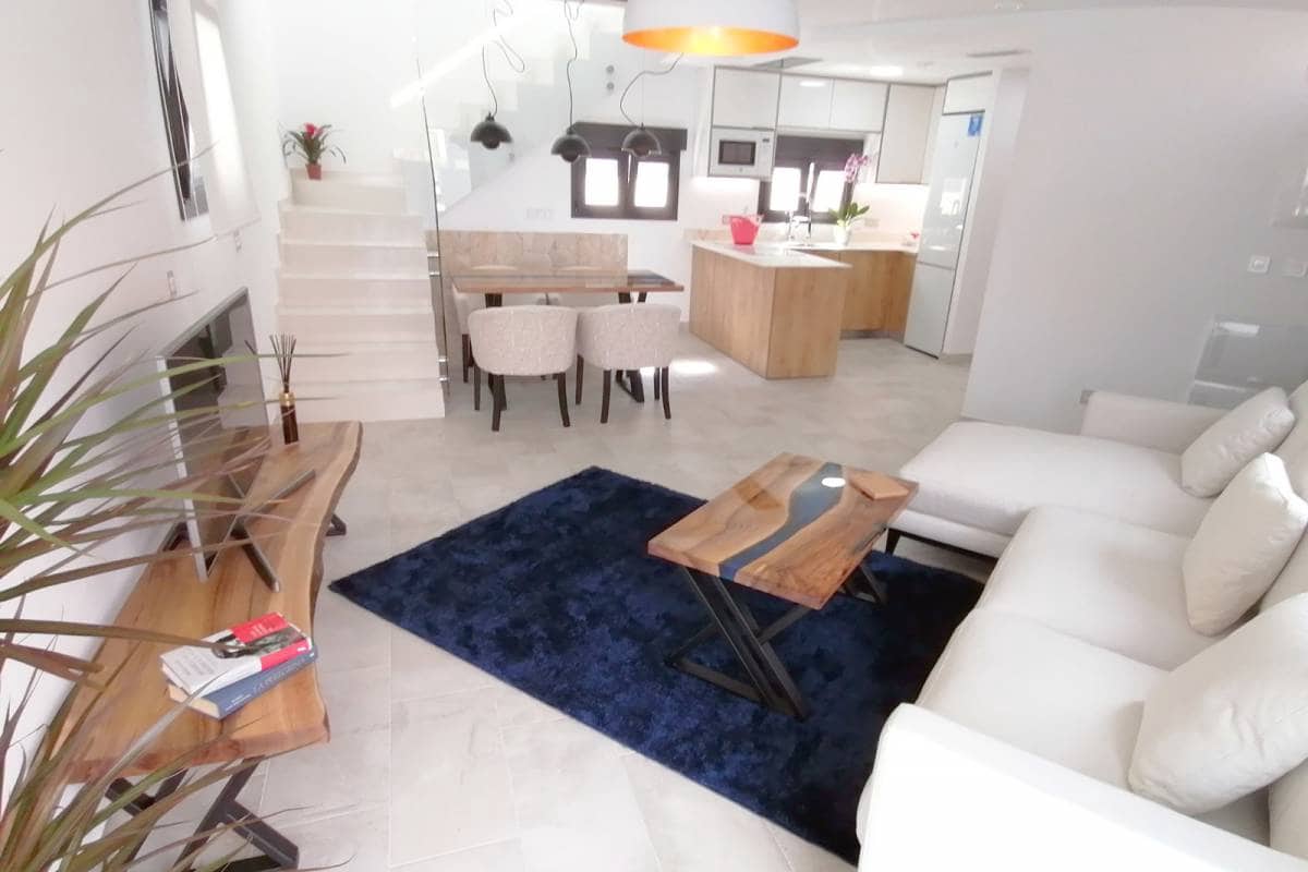 3 bedroom Villa for sale in Torrevieja with pool - € 660,000 (Ref: 7902588)