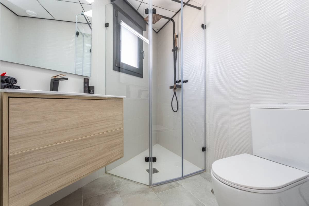 3 bedroom Villa for sale in Torrevieja with pool - € 660,000 (Ref: 7902588)