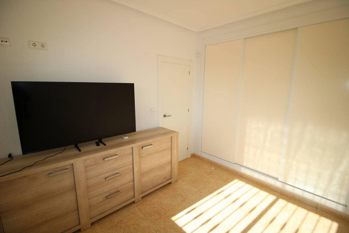 3 bedroom Villa for rent in Catral with pool - € 1,500 (Ref: 8072457)