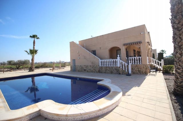 3 bedroom Villa for rent in Catral with pool - € 1,500 (Ref: 8072457)