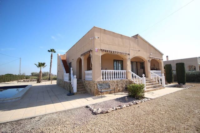 3 bedroom Villa for rent in Catral with pool - € 1,500 (Ref: 8072457)