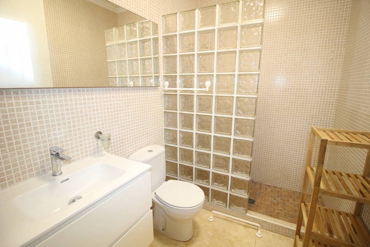 3 bedroom Villa for rent in Catral with pool - € 1,500 (Ref: 8072457)