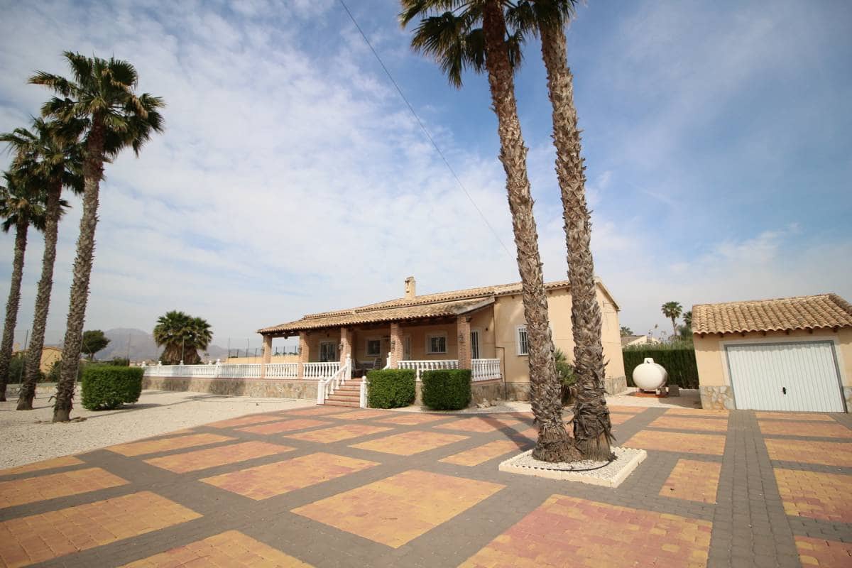 3 bedroom Villa for sale in Catral with pool garage - € 360,000 (Ref: 8249895)