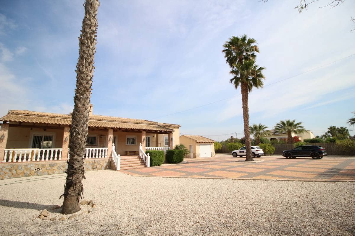 3 bedroom Villa for sale in Catral with pool garage - € 360,000 (Ref: 8249895)