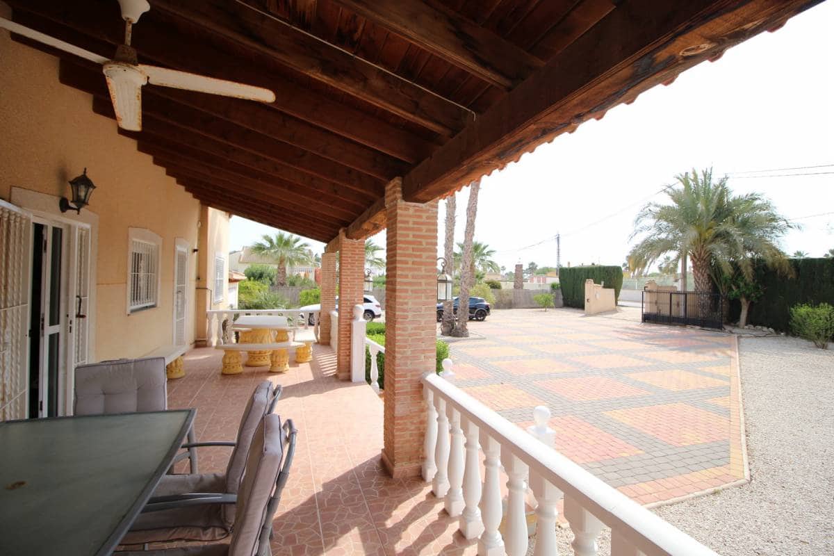 3 bedroom Villa for sale in Catral with pool garage - € 360,000 (Ref: 8249895)