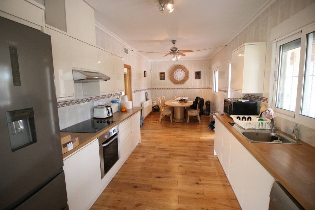 3 bedroom Villa for sale in Catral with pool garage - € 360,000 (Ref: 8249895)