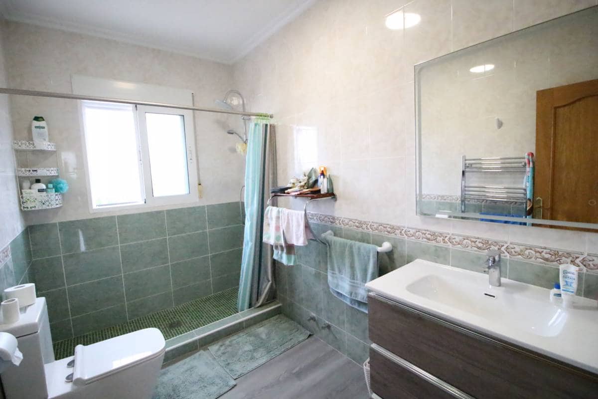 3 bedroom Villa for sale in Catral with pool garage - € 360,000 (Ref: 8249895)