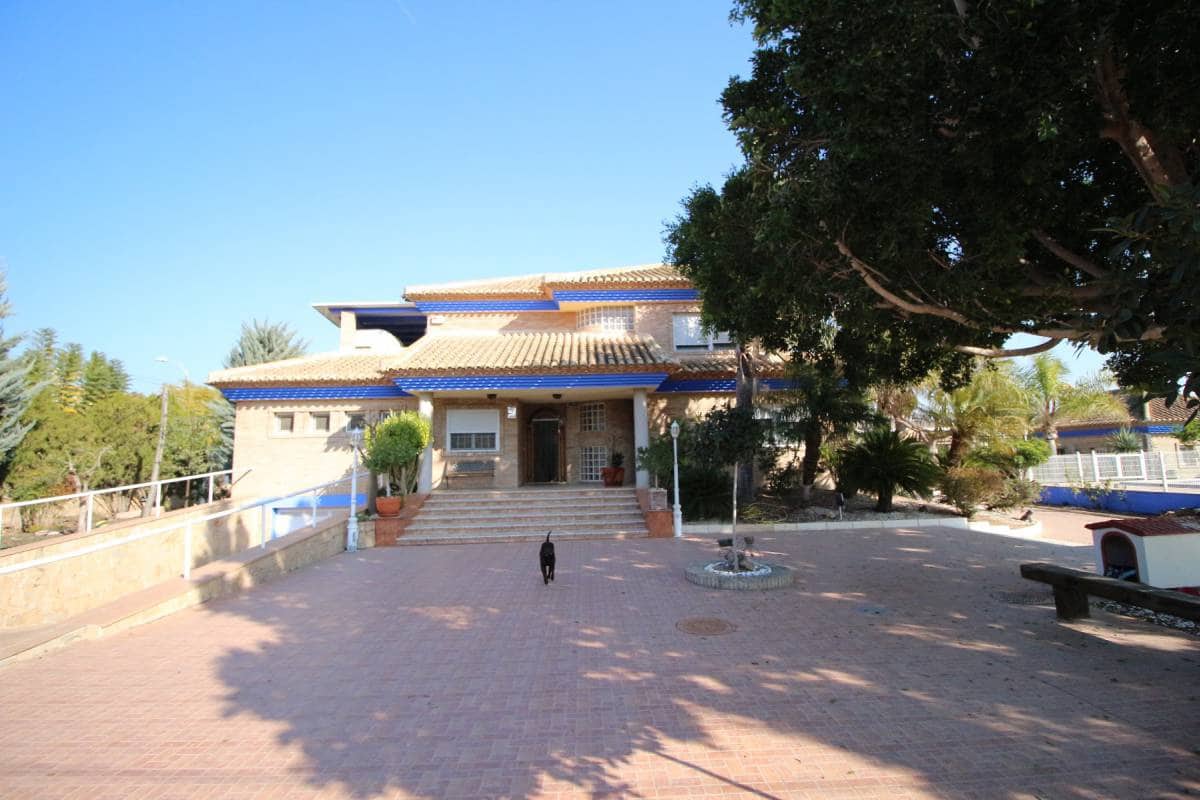 5 soveværelse Villa til salg i Calasparra med swimmingpool garage - € 699.000 (Ref: 8252268)