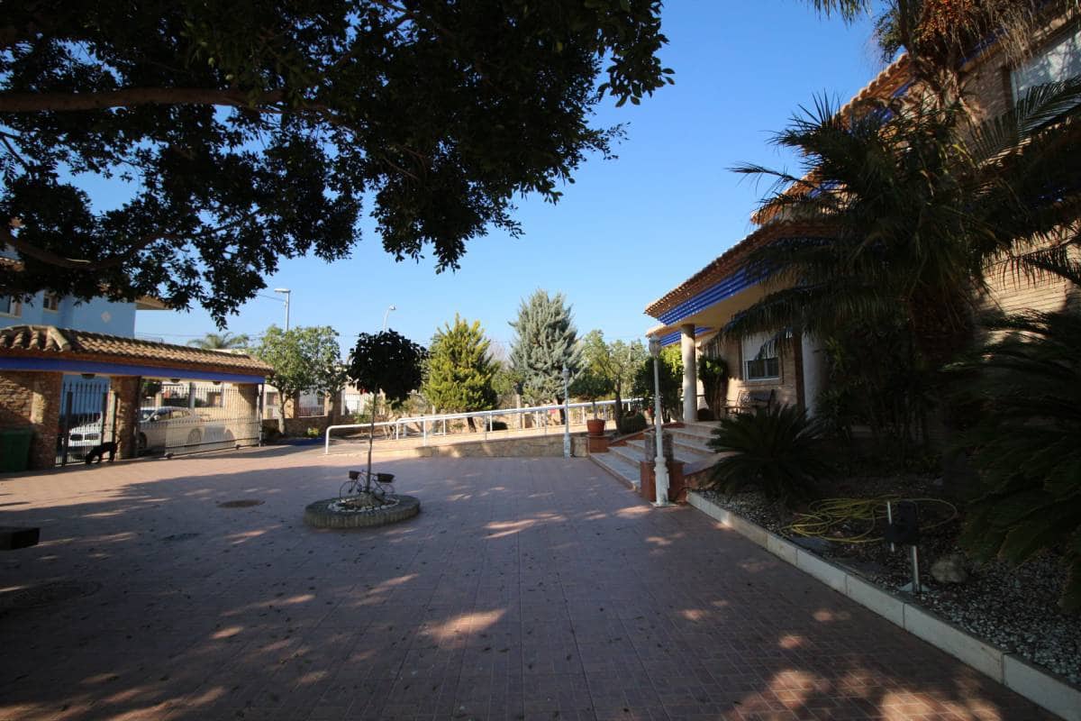 5 soveværelse Villa til salg i Calasparra med swimmingpool garage - € 699.000 (Ref: 8252268)