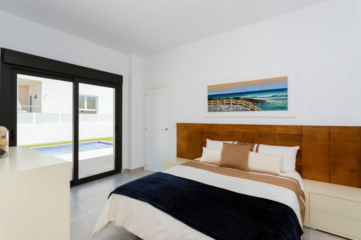 3 soverom Villa til salgs i Daya Nueva med svømmebasseng - € 349 000 (Ref: 8286277)