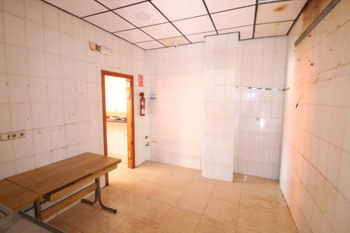 Restaurant/Bar til salgs i Dolores - € 80 000 (Ref: 8624301)