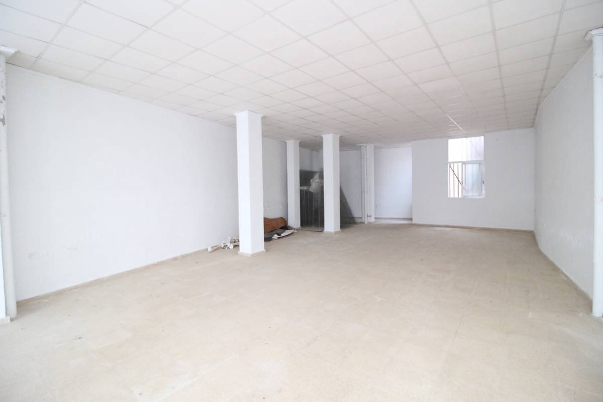 Comercial para venda em Dolores - 80 000 € (Ref: 8881132)
