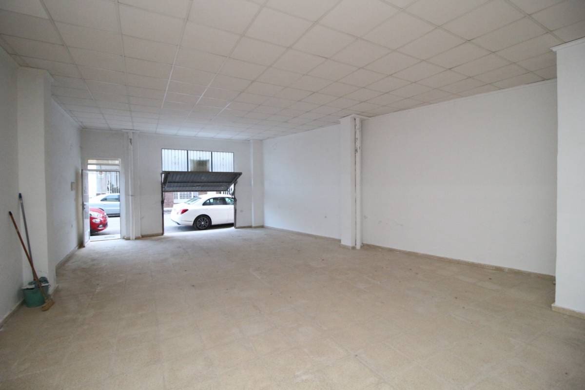 Comercial para venda em Dolores - 80 000 € (Ref: 8881132)