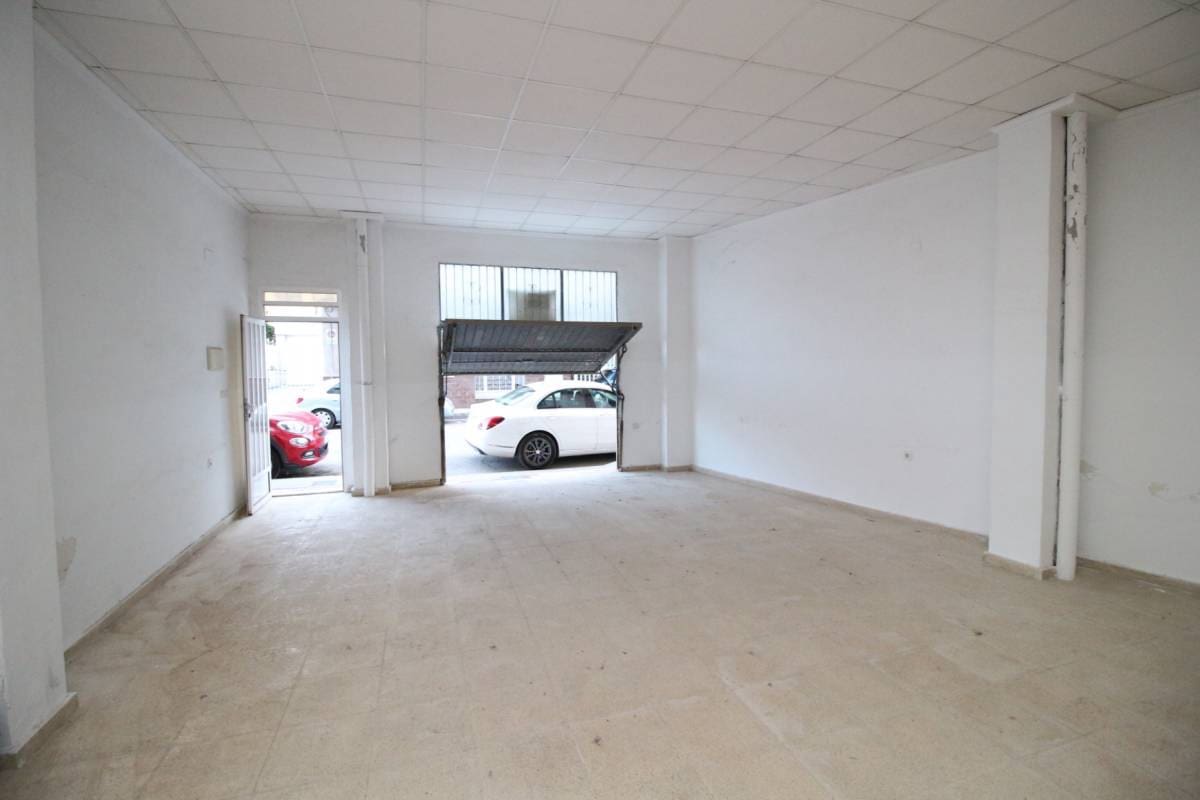 Comercial para venda em Dolores - 80 000 € (Ref: 8881132)