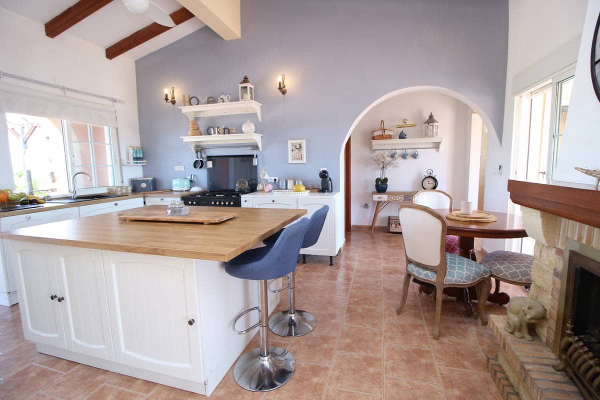 3 bedroom Finca/Country House for sale in Dolores with pool - € 460,000 (Ref: 8903940)