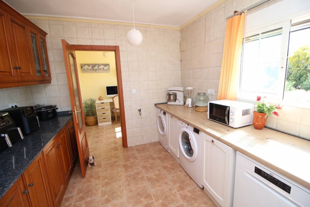 3 bedroom Finca/Country House for sale in Dolores with pool - € 460,000 (Ref: 8903940)