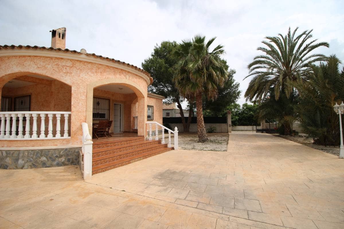 3 bedroom Villa for sale in Dolores with pool garage - € 365,000 (Ref: 8997440)