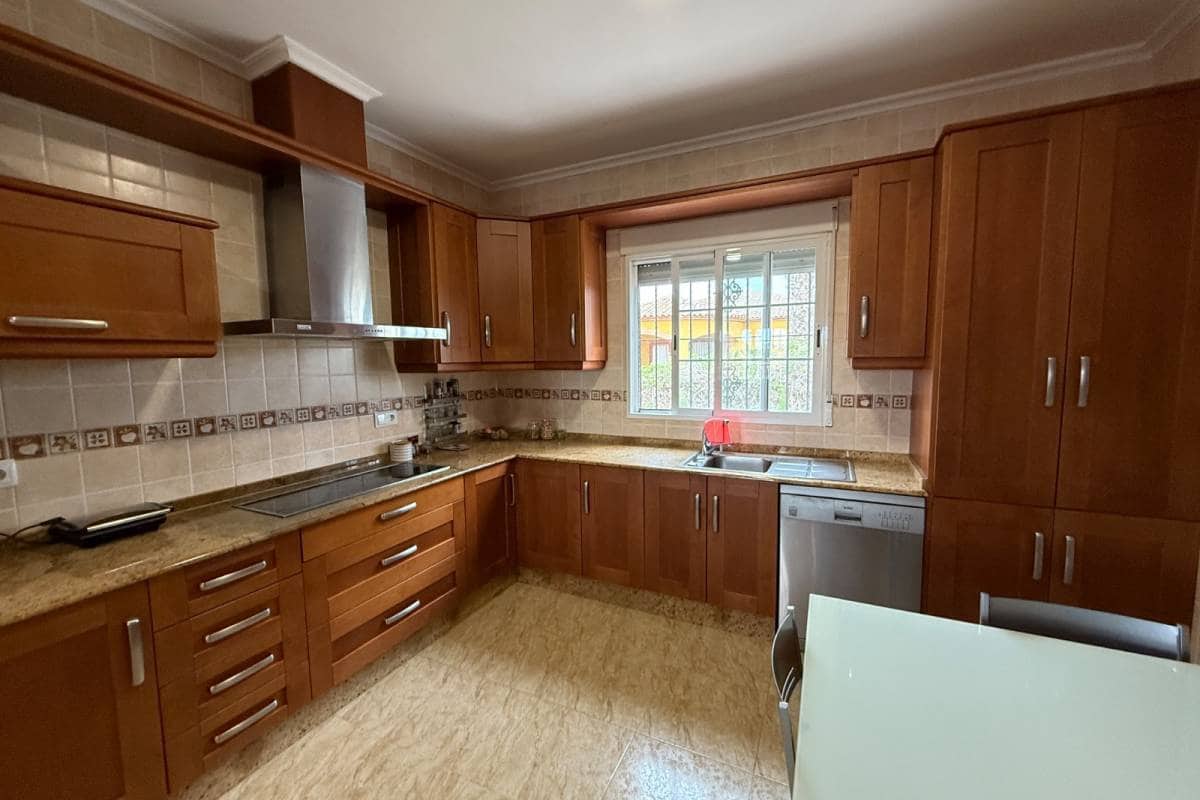 3 bedroom Villa for sale in Dolores with pool garage - € 365,000 (Ref: 8997440)