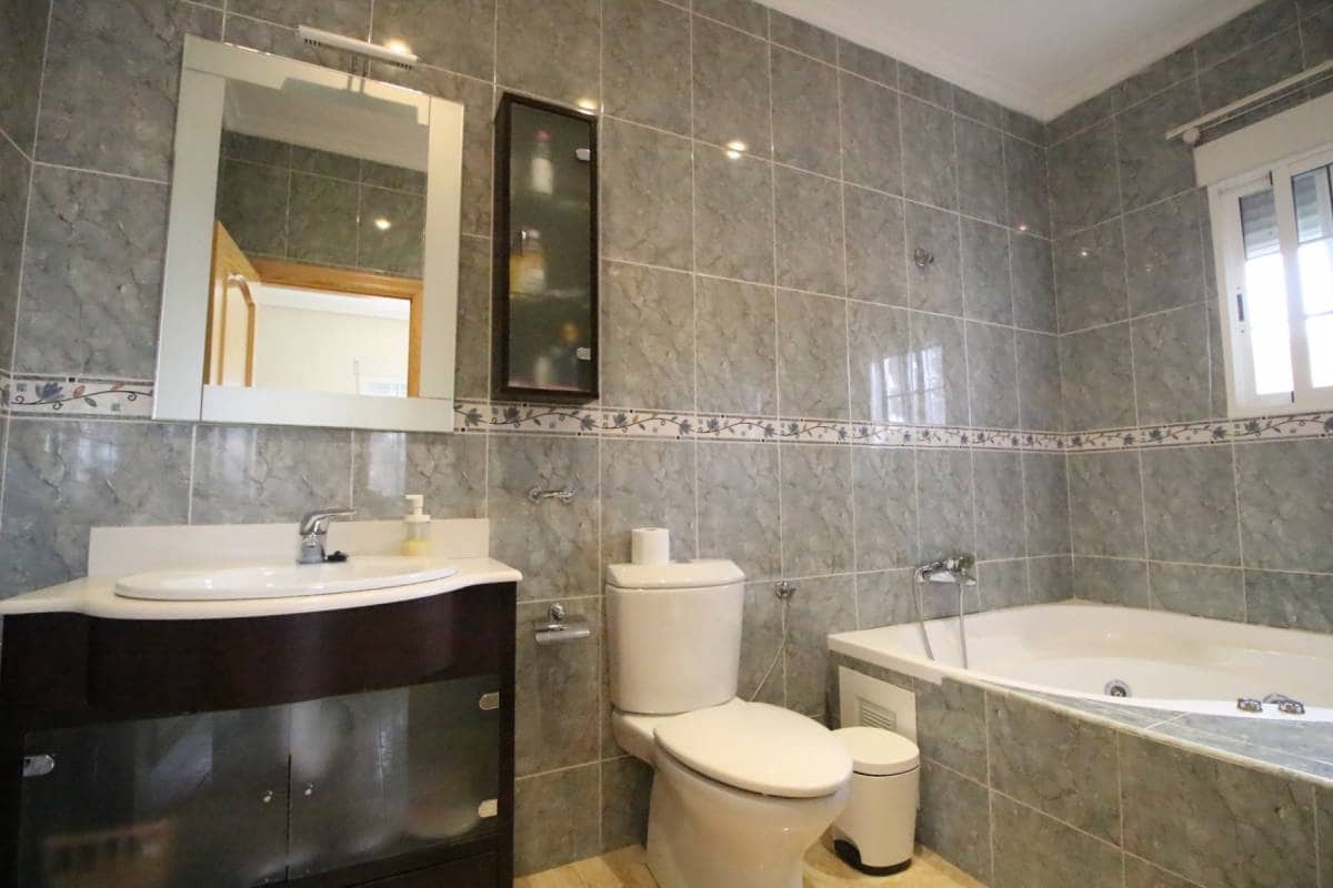 3 bedroom Villa for sale in Dolores with pool garage - € 365,000 (Ref: 8997440)