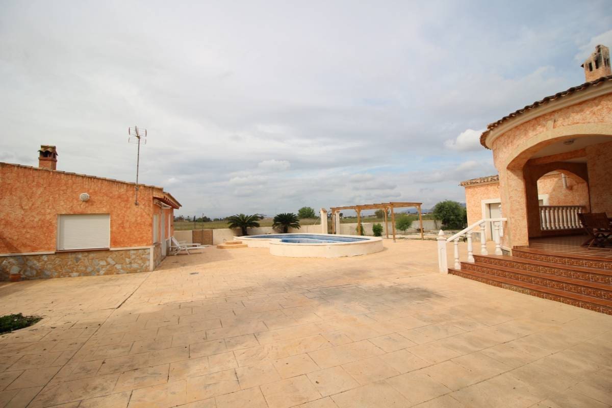 3 bedroom Villa for sale in Dolores with pool garage - € 365,000 (Ref: 8997440)