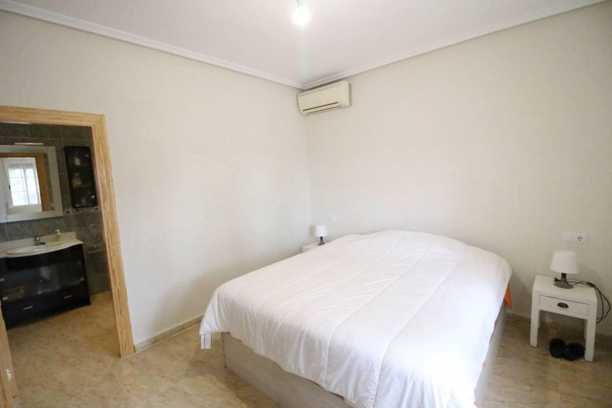 3 bedroom Villa for sale in Dolores with pool garage - € 365,000 (Ref: 8997440)