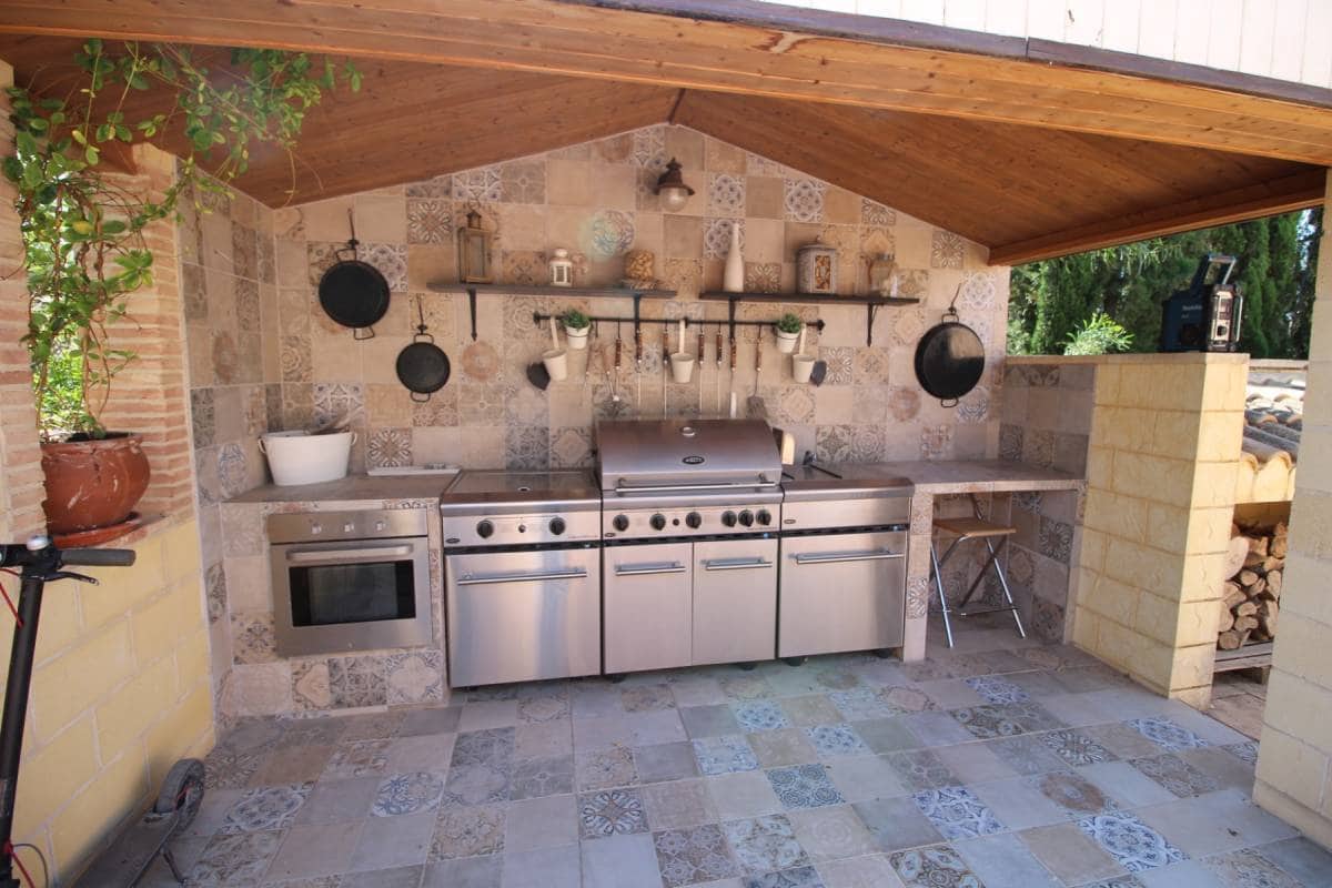 5 soveværelse Villa til salg i Albatera med swimmingpool - € 399.950 (Ref: 9006071)