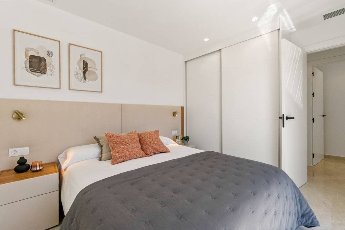 3 soveværelse Semi-Rækkehus til salg i Benijofar med swimmingpool - € 460.000 (Ref: 9058533)