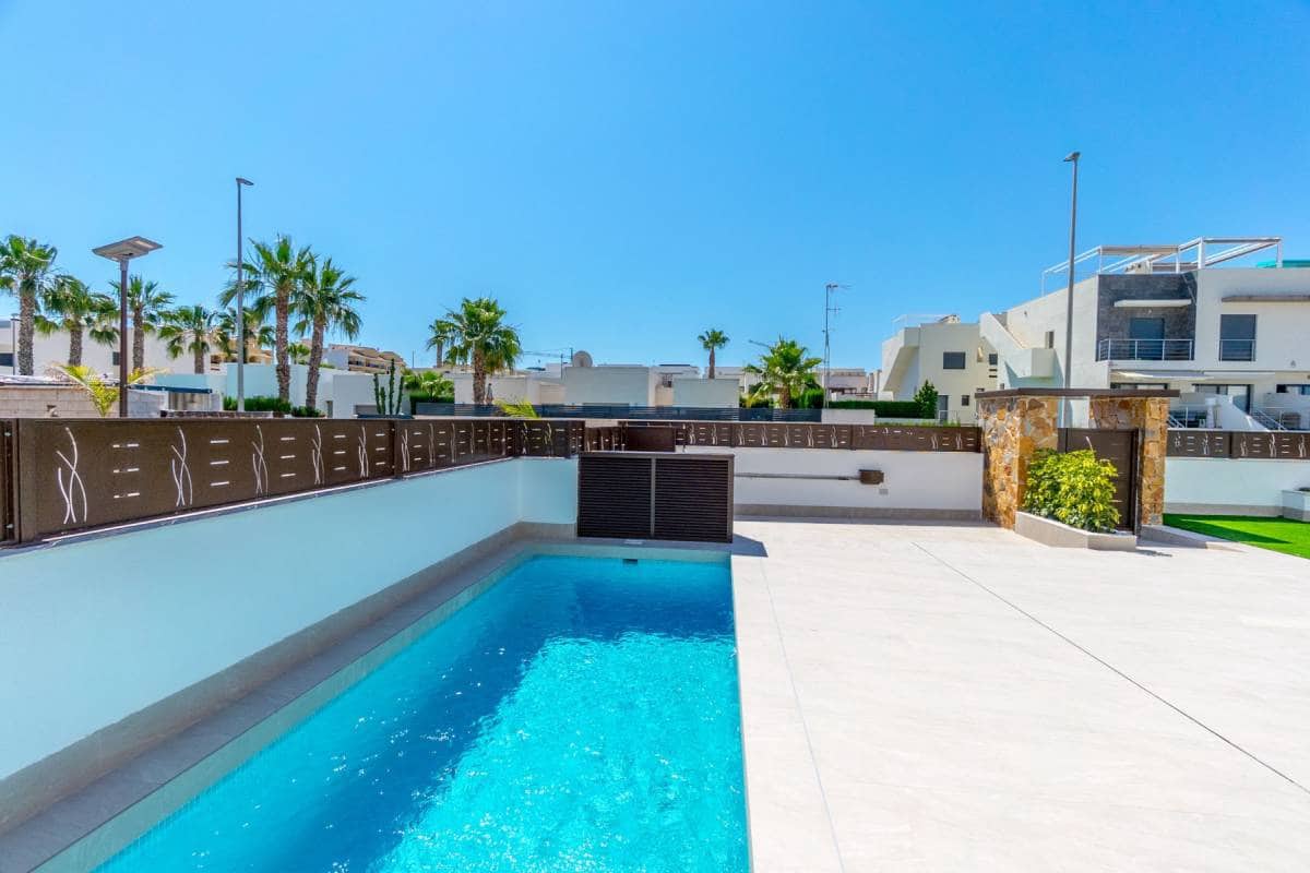 3 soveværelse Semi-Rækkehus til salg i Benijofar med swimmingpool - € 460.000 (Ref: 9058533)