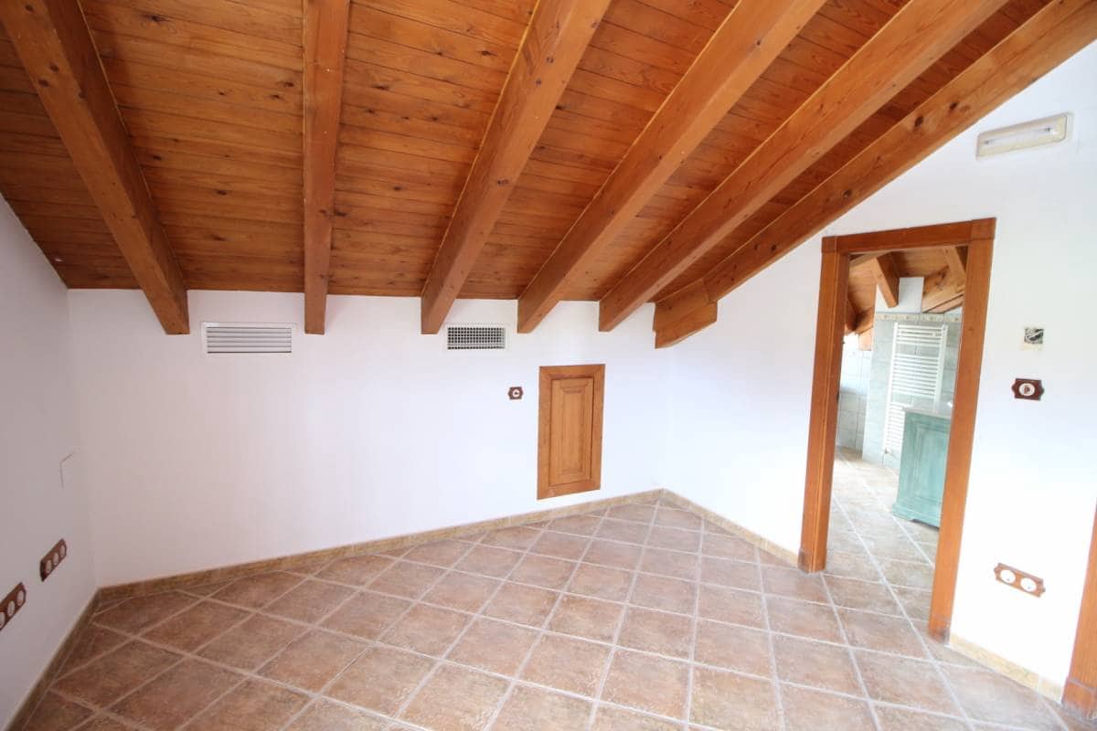 5 sypialnia Willa na sprzedaż w Catral z basenem garażem - 620 000 € (Ref: 9164536)