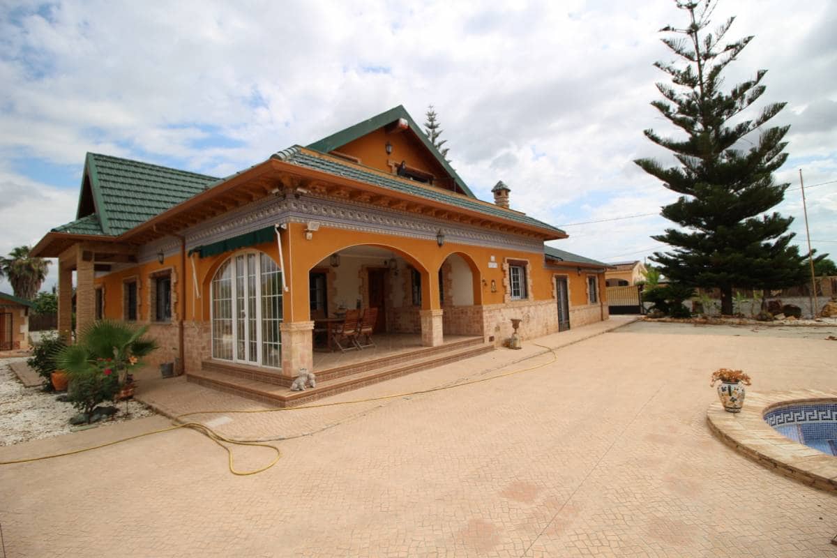 5 sypialnia Willa na sprzedaż w Catral z basenem garażem - 620 000 € (Ref: 9164536)