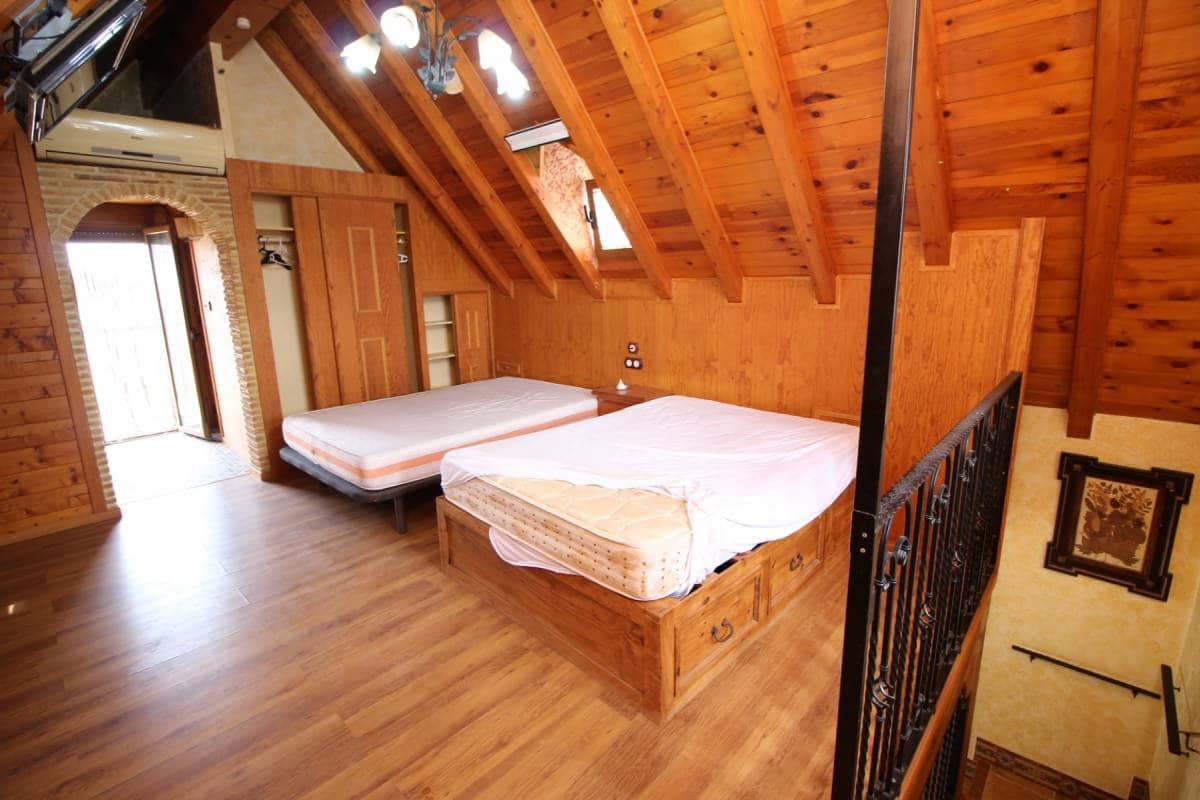 5 sypialnia Willa na sprzedaż w Catral z basenem garażem - 620 000 € (Ref: 9164536)