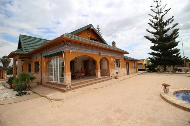 5 sypialnia Willa na sprzedaż w Catral z basenem garażem - 620 000 € (Ref: 9164536)